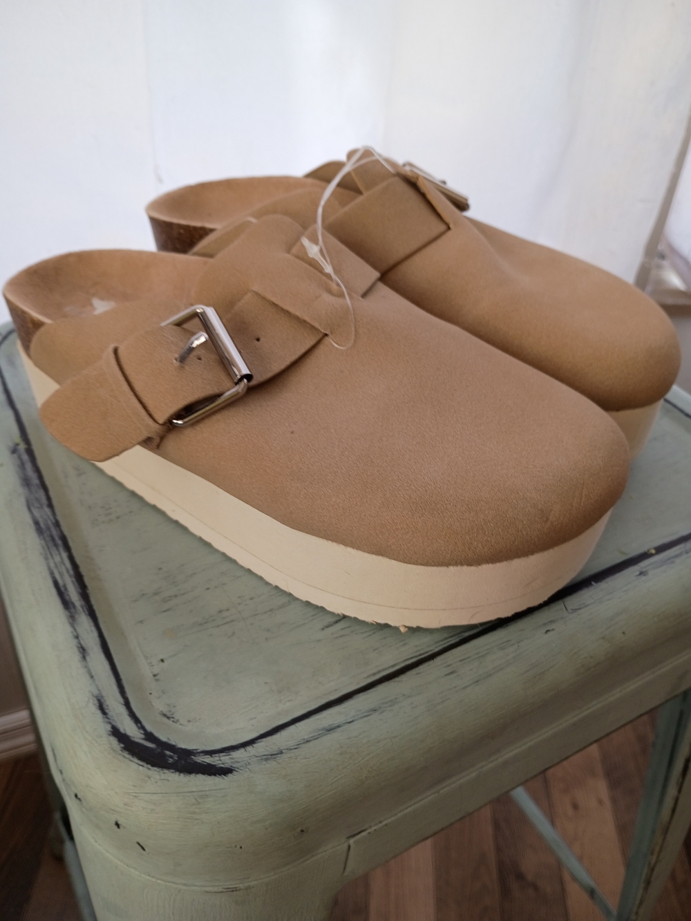 NEW Madden Girl Tan Platform Buckle Clogs Mules Women's Slip-On Shoes - Picture 2 of 6